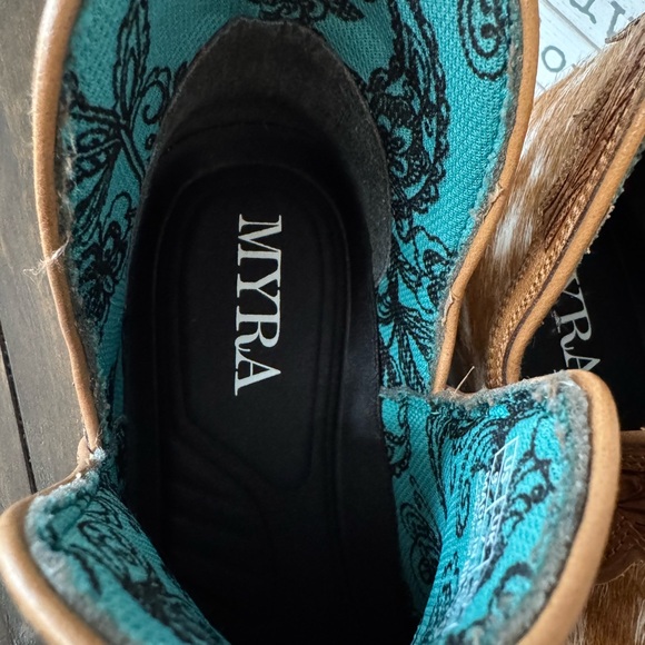 Myra Bag Brown and White Cowhide Tooled Leather Ankle Booties - Picture 5 of 5